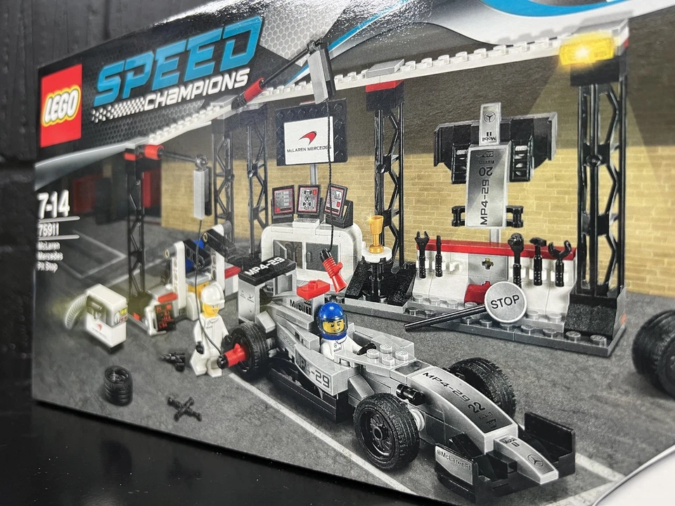 LEGO 75911 SPEED CHAMPIONS F1 McLaren Mercedes Pit Stop **RARE & RETIRED** NEW - Image 3 of 3