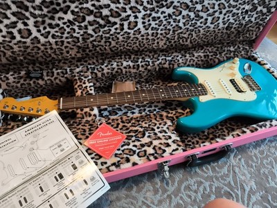 FENDER American Professional II Stratocaster Rosewood Miami Blue