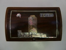 VINTAGE HOBART SOUVENIR TIMBER VENEER SHELL INLAID TRINKET BOX JEWELLERY DRAWER