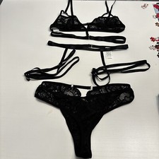 Lingerie set for women Size Medium - New With No Tags.