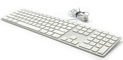 GENIUNE ORIGINAL Apple keyboard A1243 Wired Keyboard UK