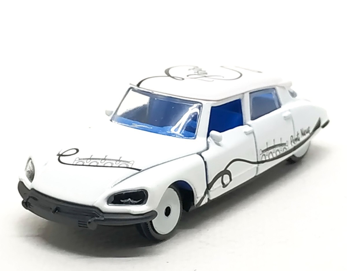 Majorette Citroen DS21 French Touch series White - 1:59 (3