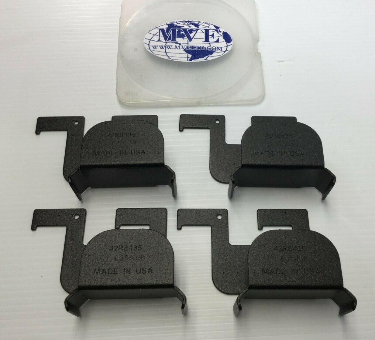 LOT OF 4 IBM 42R8435 2PL35838 P42R8435 135838 BLACK SERVER BRACKET 