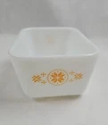 Vintage Pyrex Town & Country Refrigerator Dish 0502 1 1/2 pint Gold MCM Modern