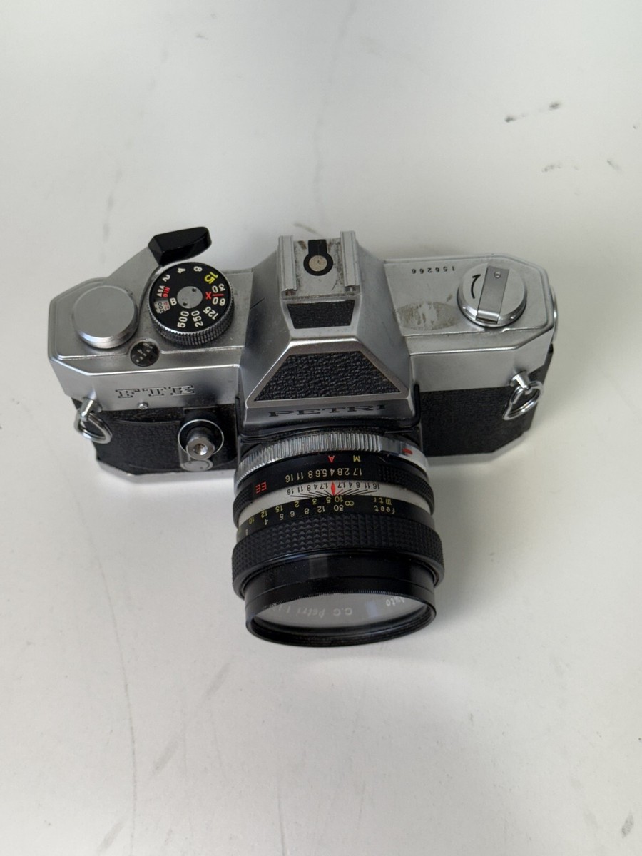 Petri FTE 35mm SLR Film Camera Black/Silver Auto Exposure with EE
