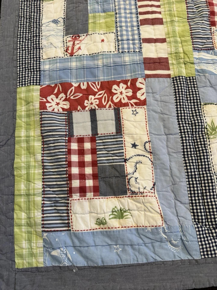 Colcha infantil Pottery Barn tamanho duplo ALOHA Island PATCHWORK surf azul praia surfista - Imagem 2 de 4