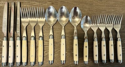 Jubilee-Cream Stainless Plastic by Cambridge Silver Rivits 14pc set