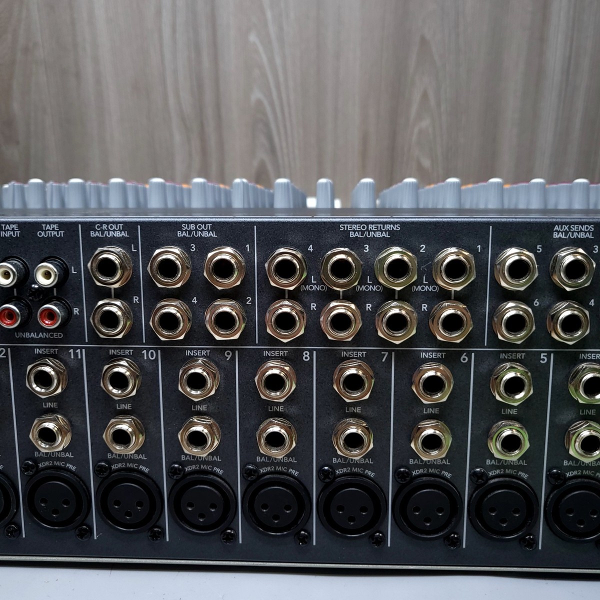 Mackie 1604-VLZ3 16-Channel Analog Mic Line Mixer XDR2 Preamp