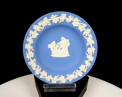 Wedgwood England Blue Jasperware Cupid In Mask Vintage 4 3/8'' Trinket Dish 1940-