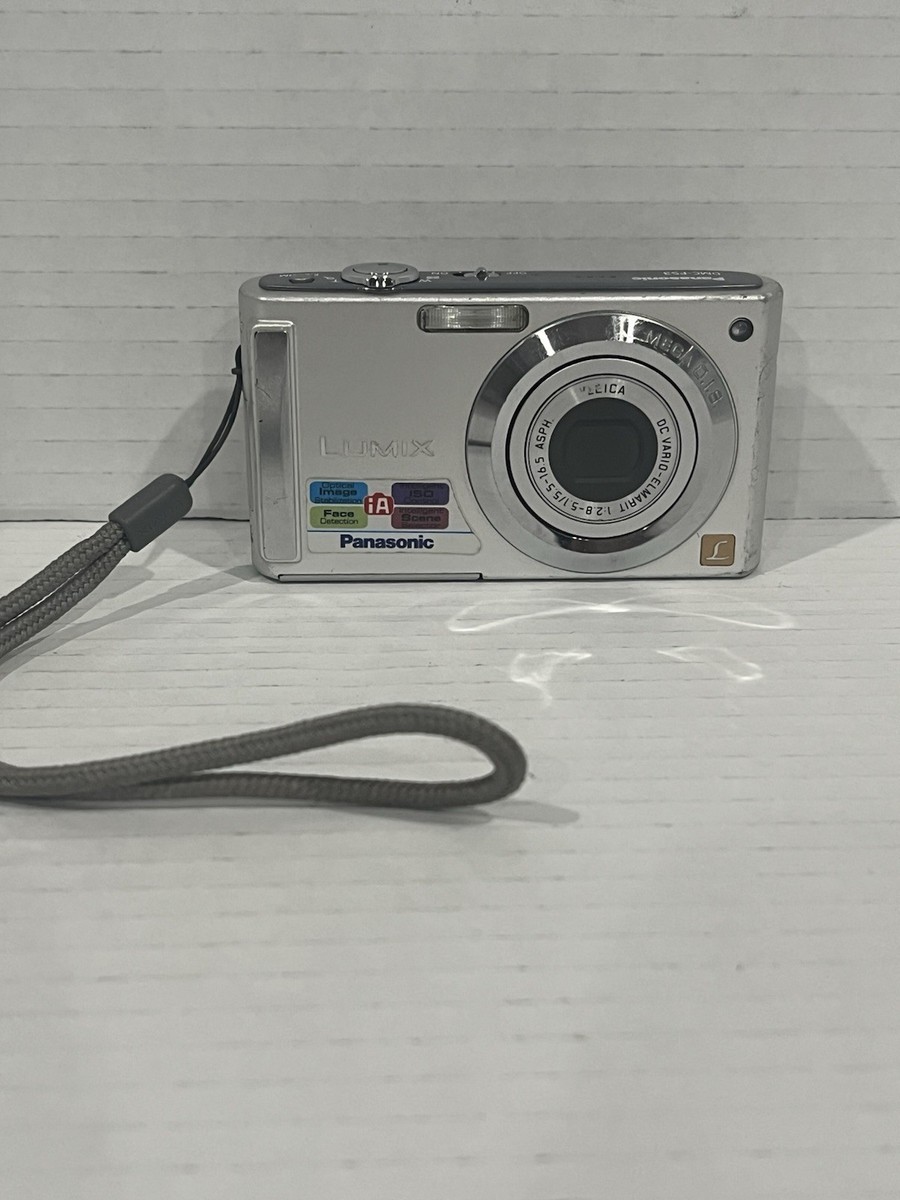 Panasonic Lumix DMC-FS3 8MP Digital Camera Silver (Read