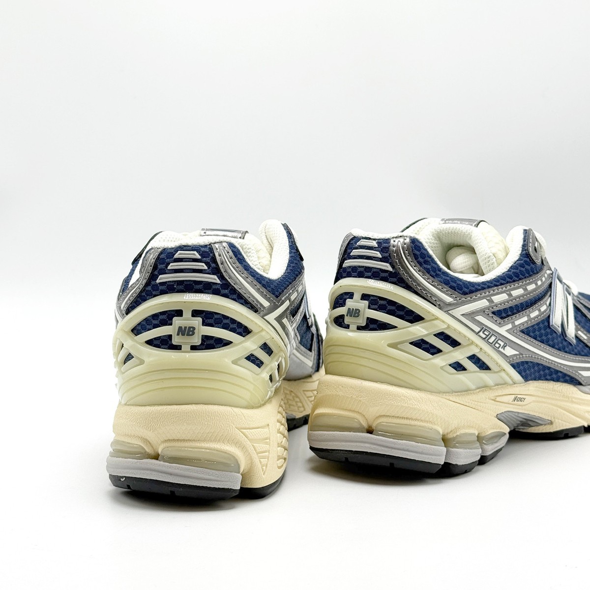 New Balance 1906R Men’s Size 12 Vintage Indigo U1906RCK New. New Balance 1906R Vintage Indigo Dark Silver Metallic  main image 2