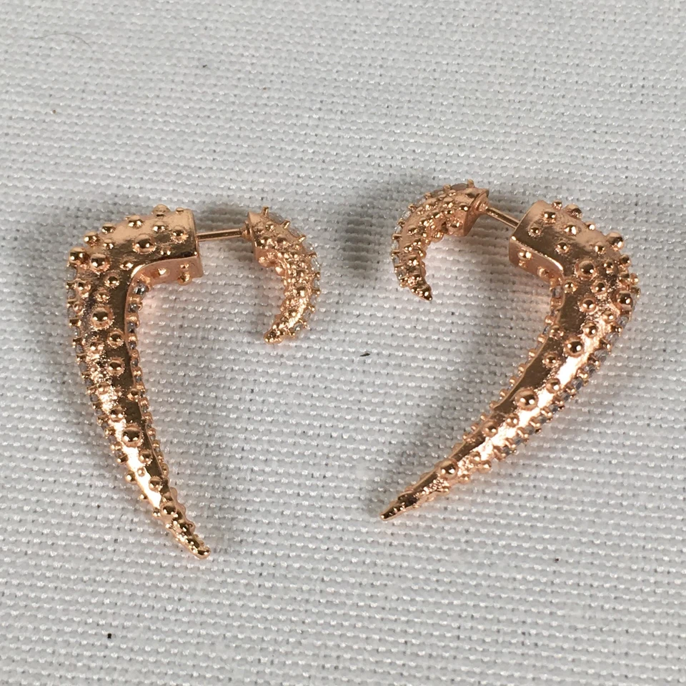 Brincos perfurados Kendra Scott Sera Ear Jackets ouro rosa e zircônia cúbica - Imagem 2 de 4