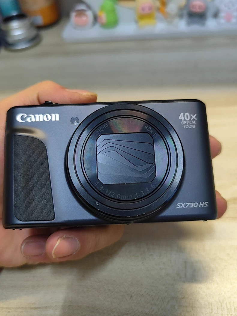 Canon PowerShot SX730 HS 20.3MP 40x Optical Zoom Flip Screen WiFi