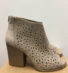 women's jelly sandals size 11