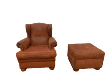 Poltrona bergere rivestita imbottita alcantara con pouf