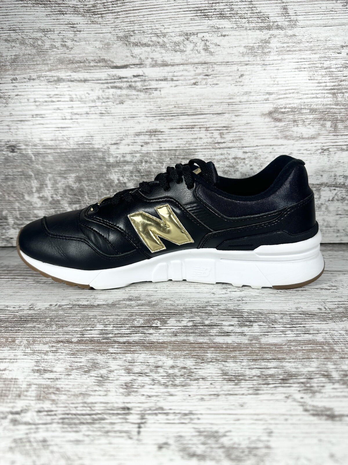 Women's New Balance 997H Black Leather Athletic Shoes… Gem