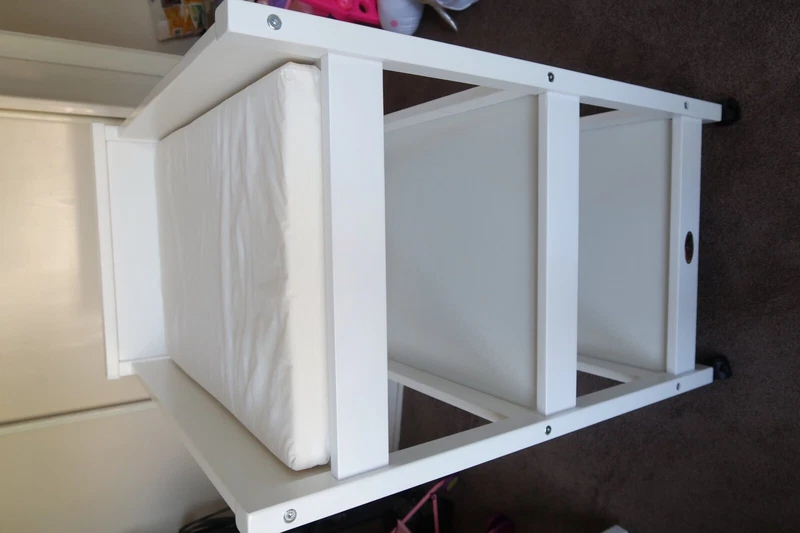 baby kingdom change table