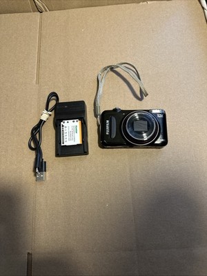 Fuji Finepix T300 14MP Digital Camera w/ Charger  Tested and Working