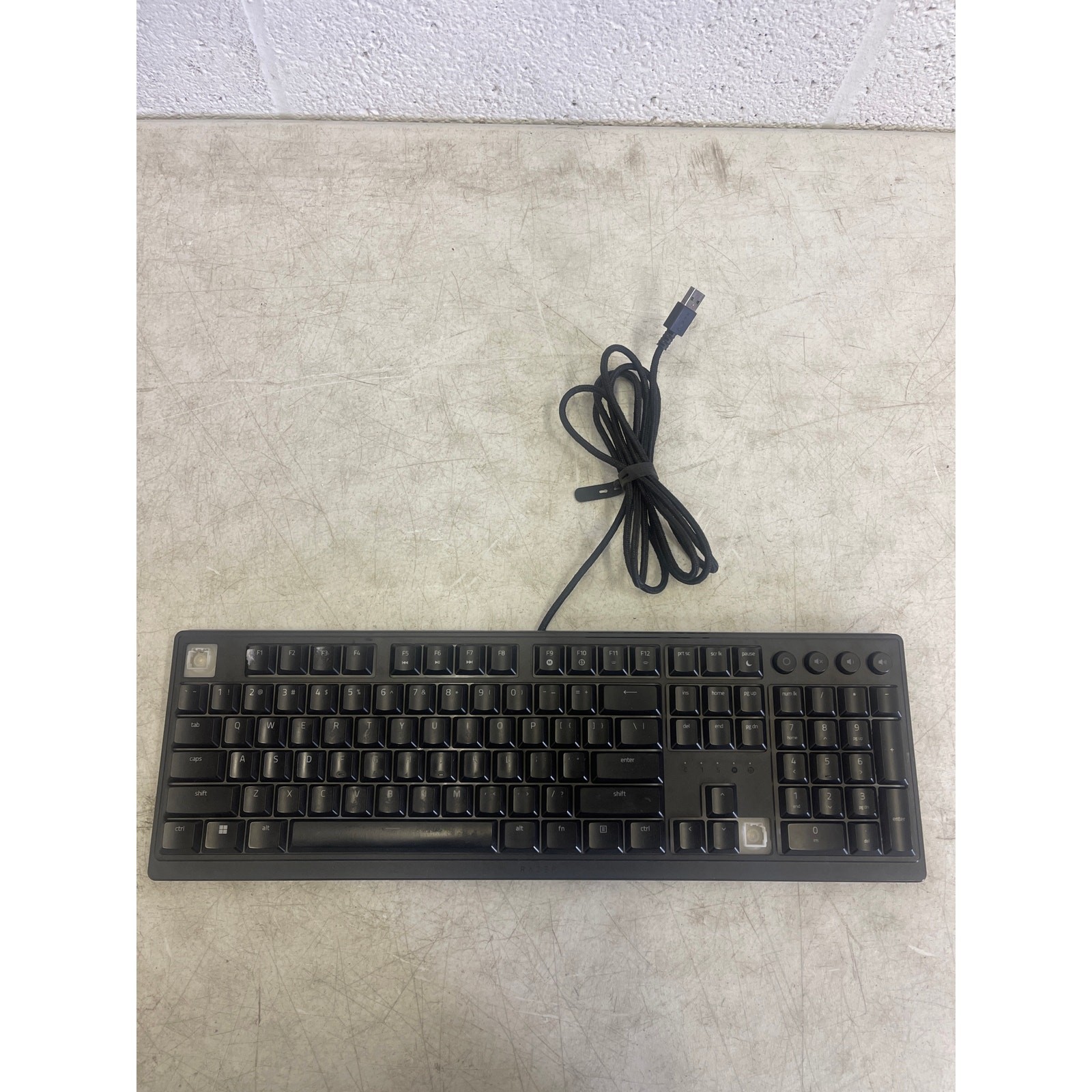 Razer Ornata V3 Full-Size Wired Mecha-Membrane Gaming Keyboard, Missing Keys
