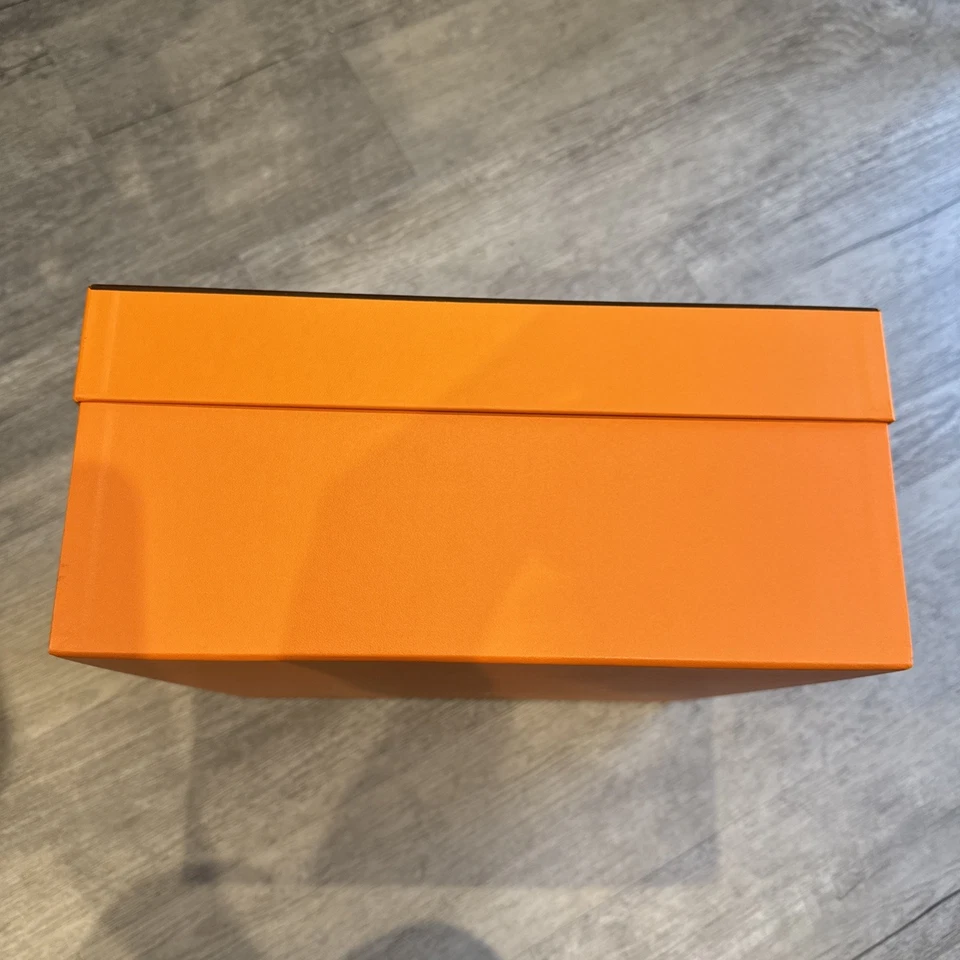 Large Hermes Paris Empty Box 38 x 34 x 15 cm Garden Party tissue paper & manual - Image 4 of 4