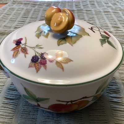 Royal Worcester Evesham Vale Casserole w/ Peach Finial Lid  5 1/2 '' 1 pint 1986