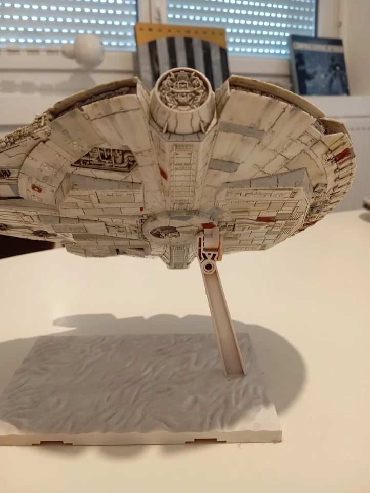 star wars faucon millenium Bandai Millennium Falcon - Photo 4/4