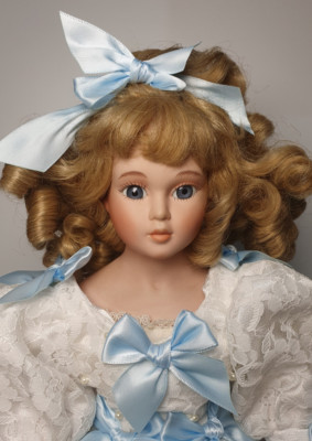 Porzellanpuppe (240) 17 Zoll (43 cm) von Paul Collection, Alberon, RAR, 1987