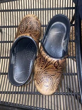 DANSKO Brown Tooled Paisley Leather Closed-Back Clogs Women’s Sz 37  US 6