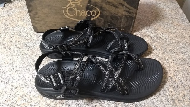 outdoor sandals chaco