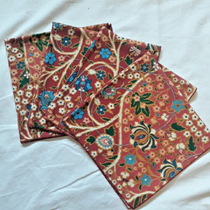 Set of 4 Vintage Bohemian Cloth Npakins 17x17 Red Jacobean Floral Serged Edges