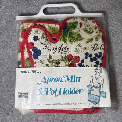 Vintage Apron Mitt And Pot Holder Fruit Print Set Berries Raspberry  Currant