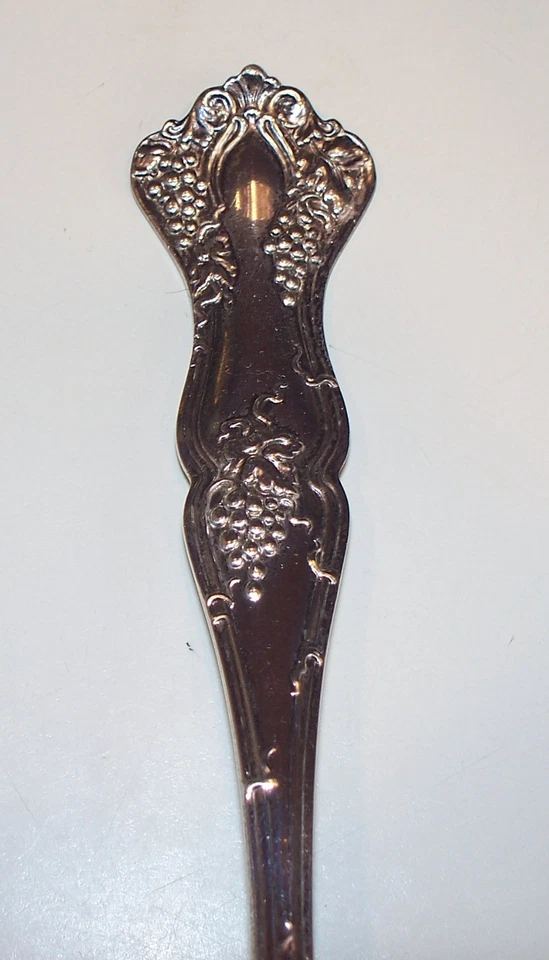 CUCHARA BAYAS CHAPADA EN PLATA 1904 ROGERS BROS 1847 PATRÓN "VINTAGE" 8 3/4" Foto 2 de 3