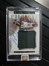 2018-19 Khris Middleton National Treasures Game Gear Patch Auto /99