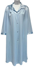 Vintage Vanity Fair Women Size 38 Button Up All Nylon Antron III Robe Light Blue