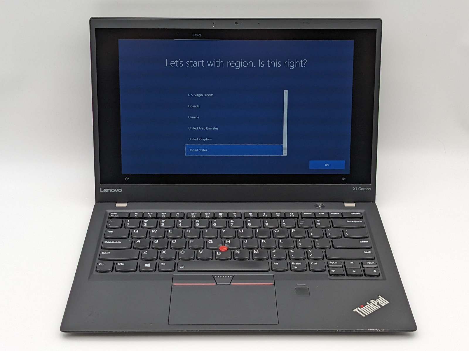 Lenovo Thinkpad X1 Carbon 5th Gen - Kabylake - Type 20HR, 14-Inch Laptop, with Intel Core i7 7th Gen., Windows 10 Pro