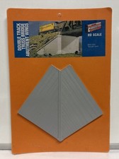 Walthers HO Scale Double Track Truss Bridge Abutment Wings 2-Pack 933-1042 New