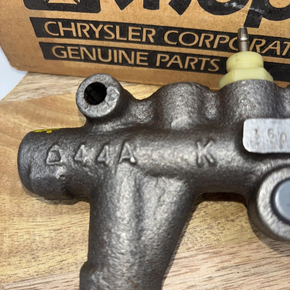 NOS 1981-1993 Dodge Ram D150 D250 D350 W250 W350 BRAKE PROPORTIONING VALVE Mopar - Image 3 of 4