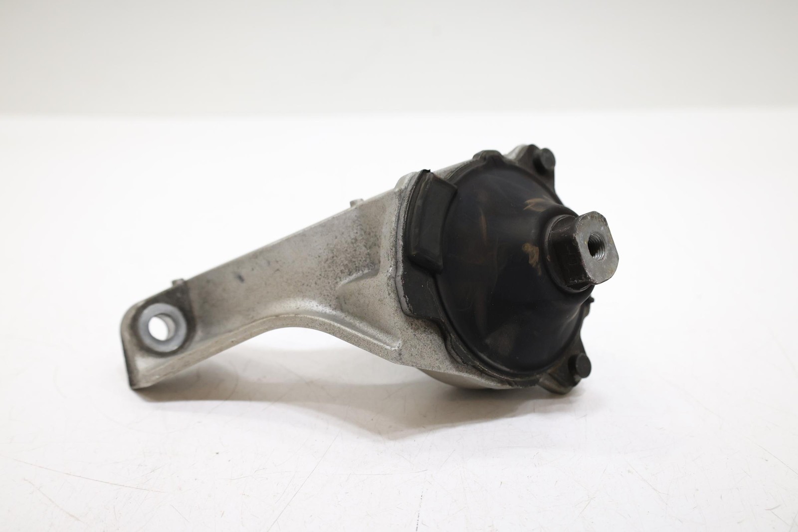 2018 - 2022 HONDA ACCORD 1.5L ENGINE FRAME RIGHT MOUNT SUPPORT BRACKET OEM