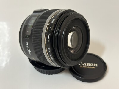 Canon EF-S 60mm F/2.8 USM Macro Objektiv f. EOS Kameras