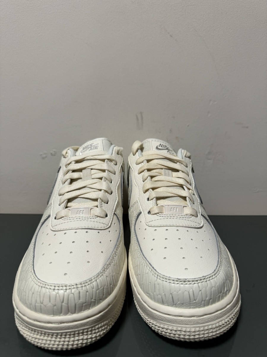 靴 Nike Air Force 1 '07 PRM 11.5 Nike Air Force 1 07 PRM Sail/Light Bone/White Women Size 9