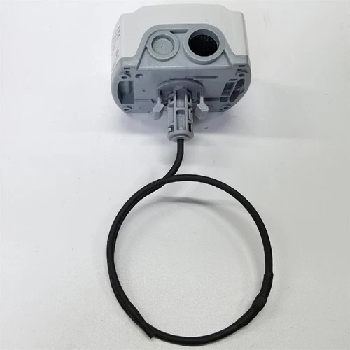 1PC New Siemens QAM2171.040 QAM2171040 Temperature Sensor Expedited Shipping - Picture 2 of 4
