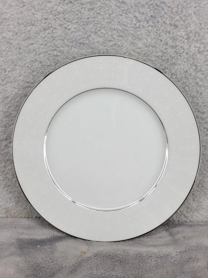 Set of 4 Vintage Sango Arles 3630 Salad Plate White Etched Design Silver Trim 8" - Image 2 of 4