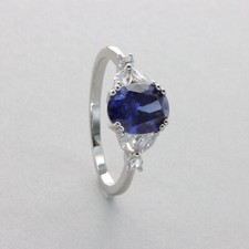 Oval Blue TANZANITE Ring with 6 CZs - 925 STERLING SILVER 15e