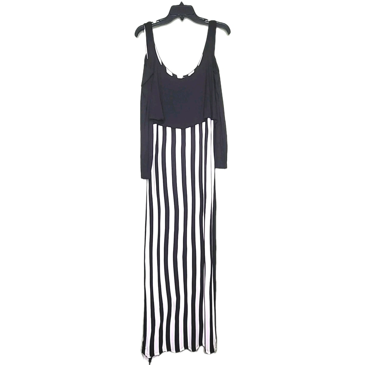 black floral off the shoulder maxi dress Black Floral Maxi Dress with Off-Shoulder Detail M