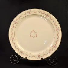 Syracuse China O.P.Co. Arcadia 12 1/2" Round Chop Plate Old Ivory USA 1949-1960