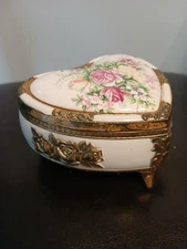 Westland Floral  Heart Shaped Music Box  Made in Japan Plays Beautifully
