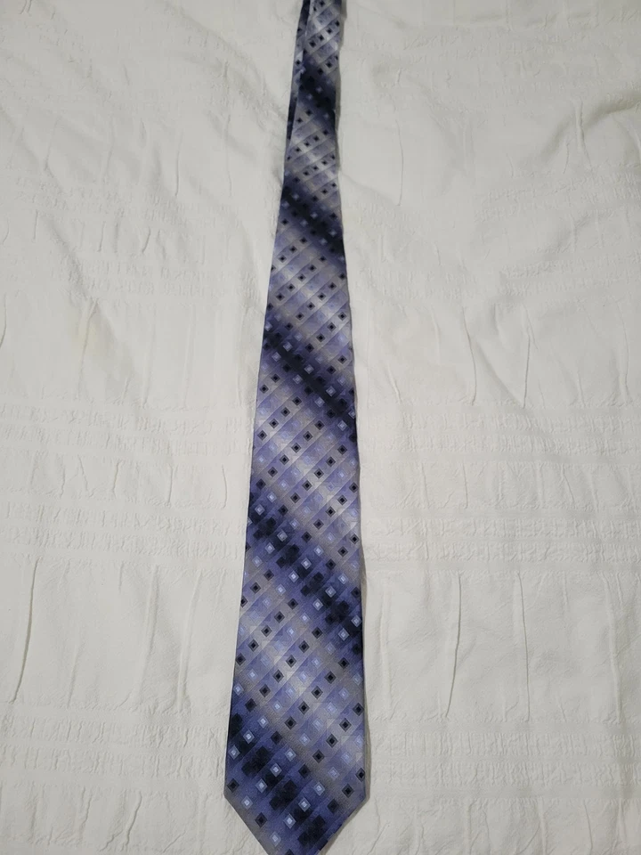 Corbata azul para hombre Foto 2 de 4