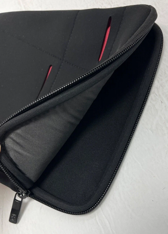NUEVO Funda Suave Wenger para iPad/Tablet/Notebook (10 x 7,5) Envío GRATIS Foto 3 de 4