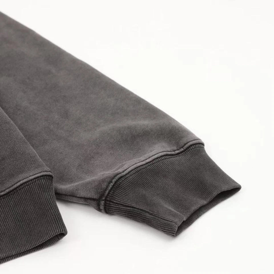 Sudadera Gucci Usada en Excelente Condición Parche Letra Dañada Bordada Cuello Redondo Talla:L Foto 4 de 4