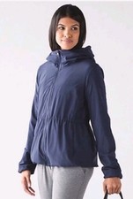 Lululemon Belle Hooded Jacket Cinched Waist Wicking Stretch Lightweight Size 6